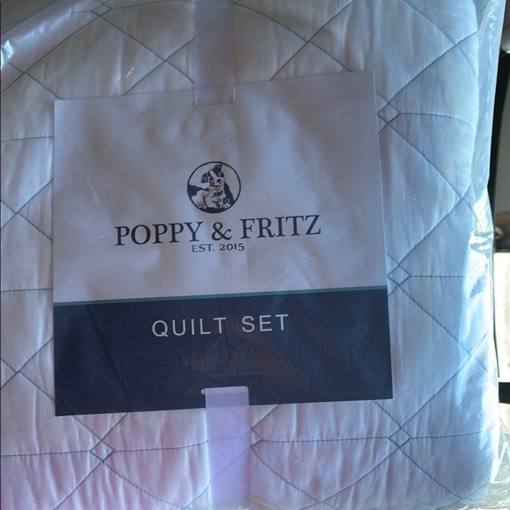 Poppy & Fritz White Quilt Set